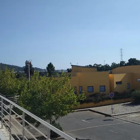 Апартаменты Apartamento Estudio Palmela Village Кинта-ду-Анжу